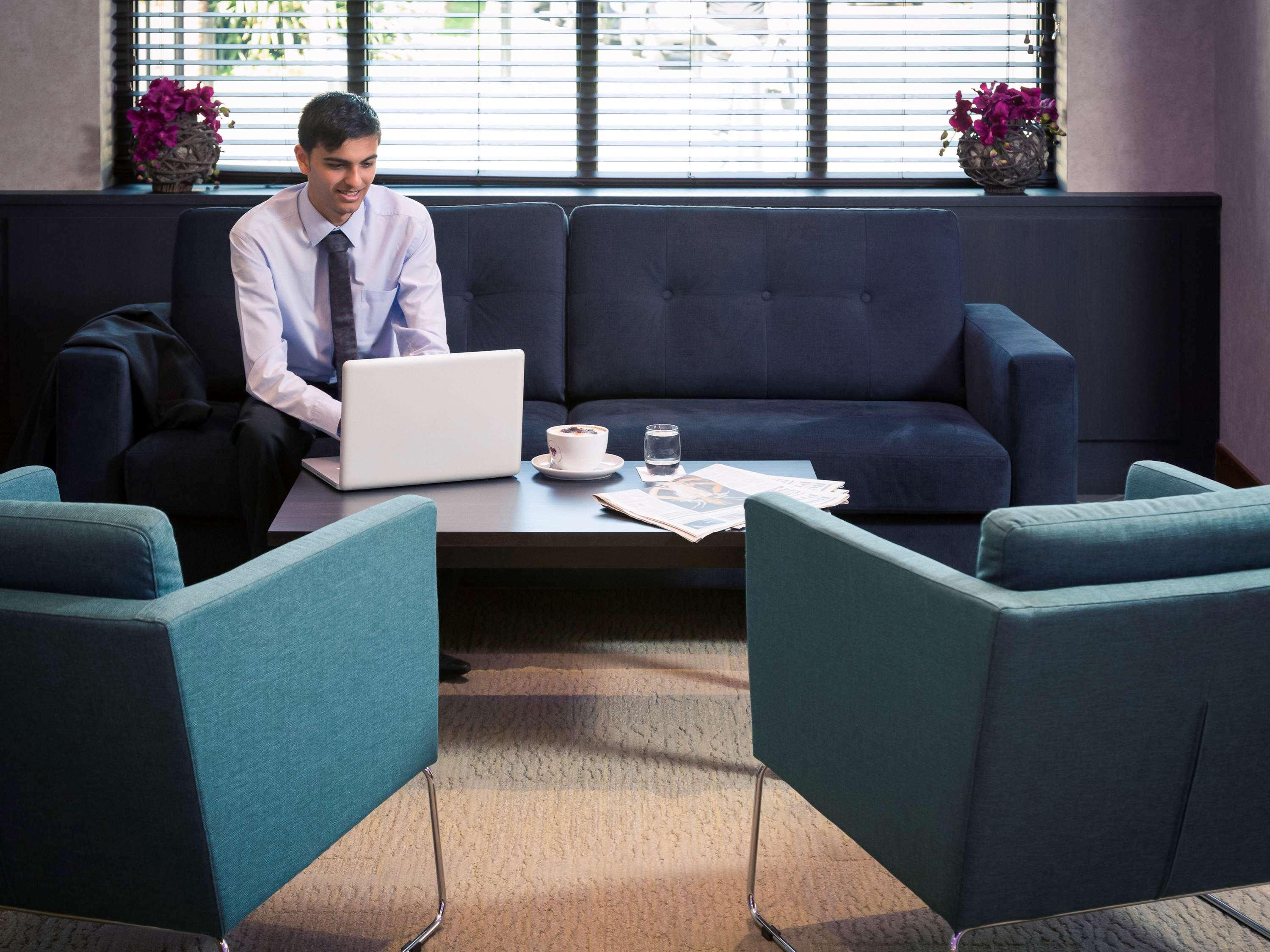 Mercure London Heathrow Airport Χίλινγκτον Εξωτερικό φωτογραφία